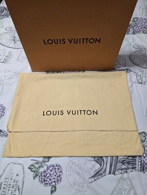 Louis Vuitton Beige Envelope Dust Bag 18"x13 1/2"